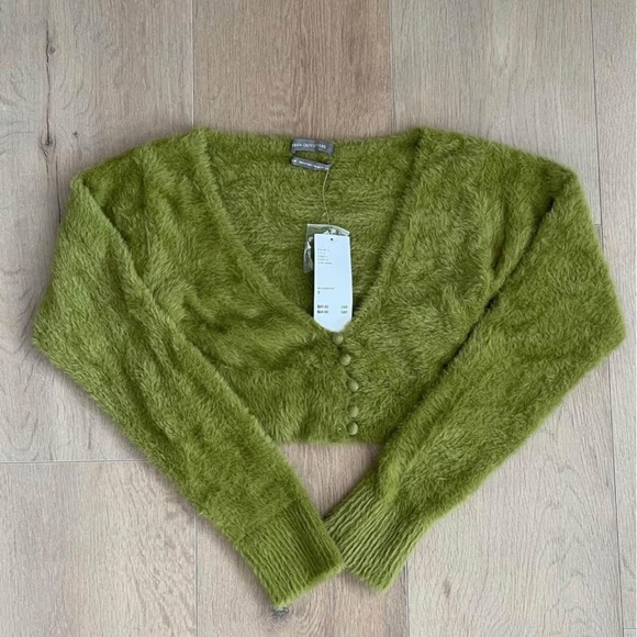 Brand new with tag! Urban outffiter moss short sweater - Picture 2 of 8